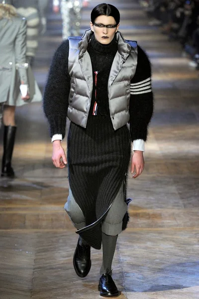 Look 10